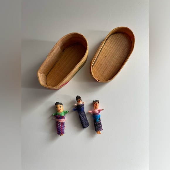 Guatemalan Worry Dolls - Picture 2 of 7